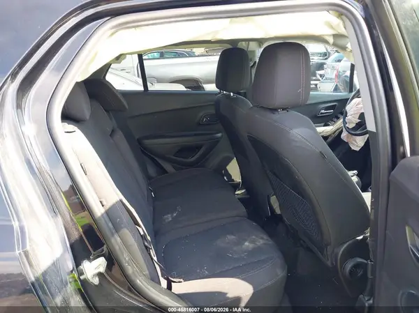 3GNCJKSB3LL137758 2020 CHEVROLET TRAX - Image 8