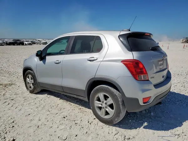 3GNCJKSB3LL148730 2020 CHEVROLET TRAX - Image 2