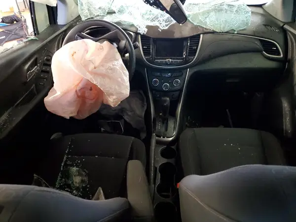 3GNCJKSB3LL150641 2020 CHEVROLET TRAX - Image 8