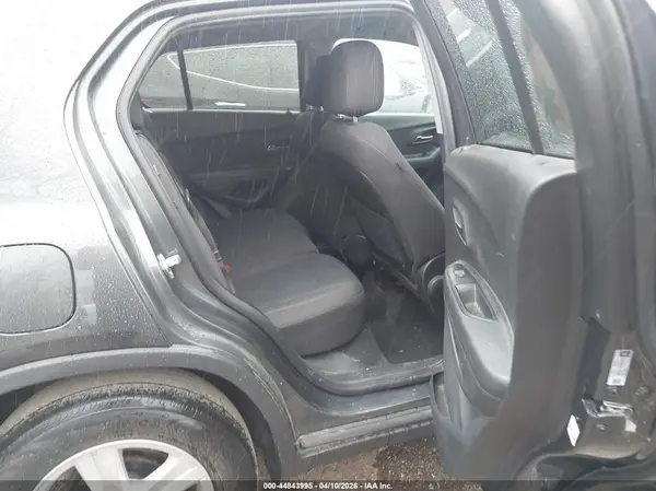 3GNCJKSB3LL153586 2020 CHEVROLET TRAX - Image 8