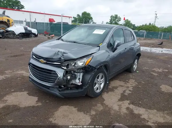 3GNCJKSB3LL154785 2020 CHEVROLET TRAX - Image 2