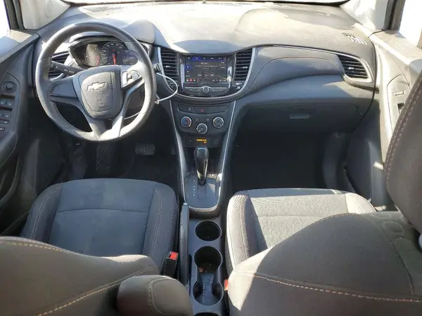 3GNCJKSB3LL159176 2020 CHEVROLET TRAX - Image 8
