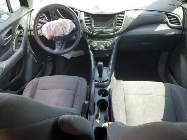 3GNCJKSB3LL168525 2020 CHEVROLET TRAX - Image 8