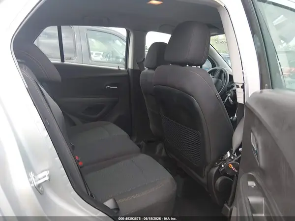 3GNCJKSB3LL179167 2020 CHEVROLET TRAX - Image 8