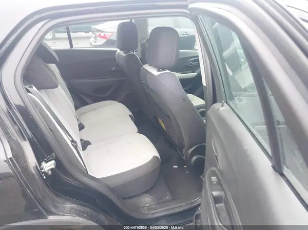 3GNCJKSB3LL179444 2020 CHEVROLET TRAX - Image 8