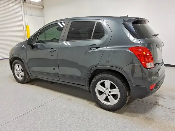 3GNCJKSB3LL181534 2020 CHEVROLET TRAX - Image 2