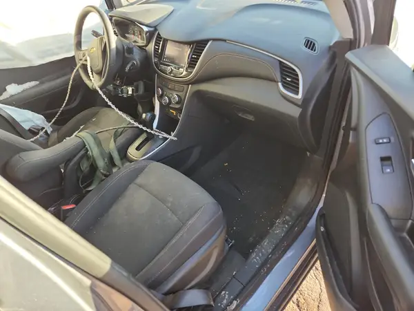 3GNCJKSB3LL182408 2020 CHEVROLET TRAX - Image 8