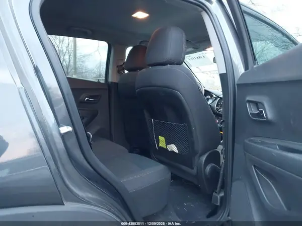 3GNCJKSB3LL186300 2020 CHEVROLET TRAX - Image 8