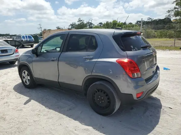 3GNCJKSB3LL194784 2020 CHEVROLET TRAX - Image 2
