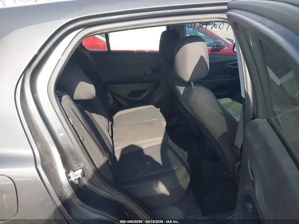 3GNCJKSB3LL195210 2020 CHEVROLET TRAX - Image 8
