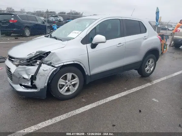 3GNCJKSB3LL195790 2020 CHEVROLET TRAX - Image 2