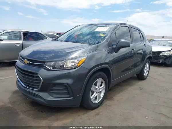 3GNCJKSB3LL209011 2020 CHEVROLET TRAX - Image 2