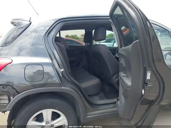 3GNCJKSB3LL209011 2020 CHEVROLET TRAX - Image 8