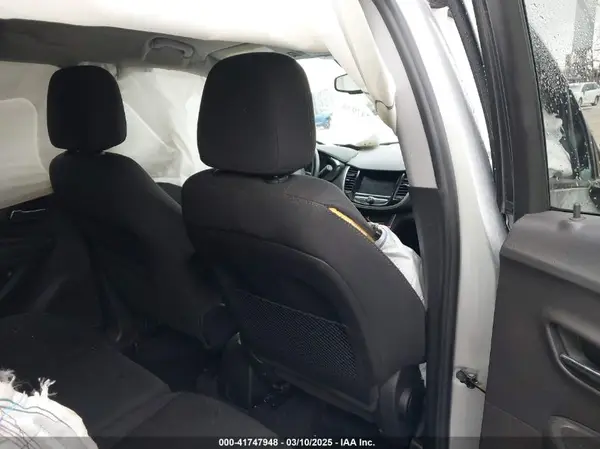 3GNCJKSB3LL210157 2020 CHEVROLET TRAX - Image 8