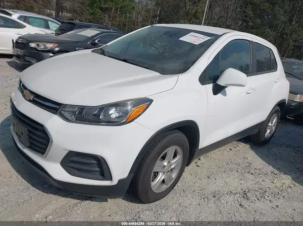 3GNCJKSB3LL210465 2020 CHEVROLET TRAX - Image 2
