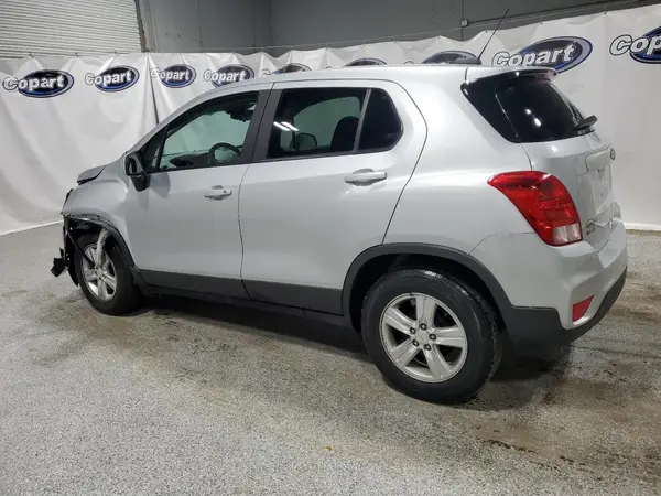 3GNCJKSB3LL211227 2020 CHEVROLET TRAX - Image 2