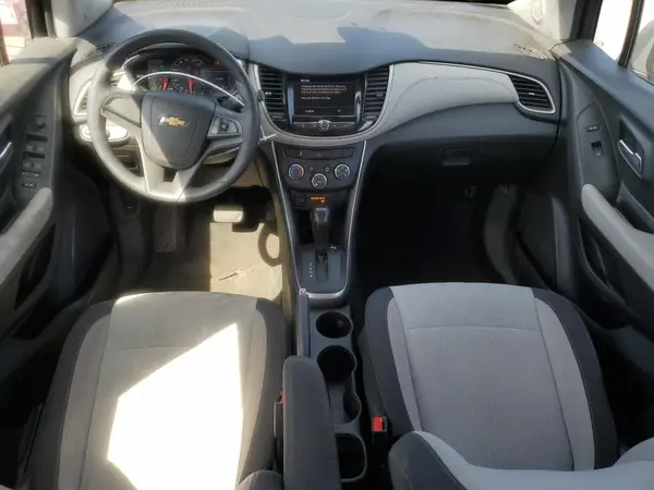 3GNCJKSB3LL217061 2020 CHEVROLET TRAX - Image 8