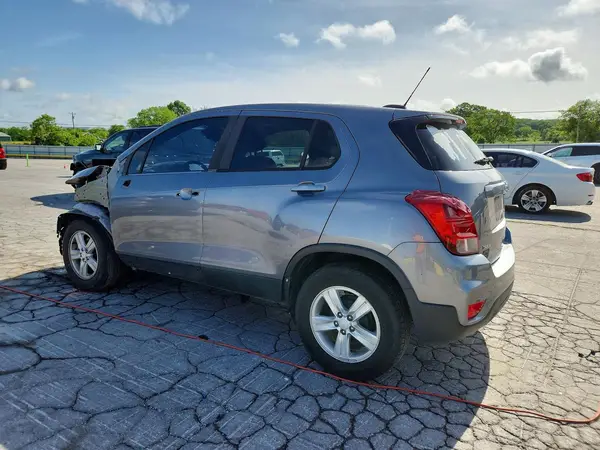 3GNCJKSB3LL275039 2020 CHEVROLET TRAX - Image 2