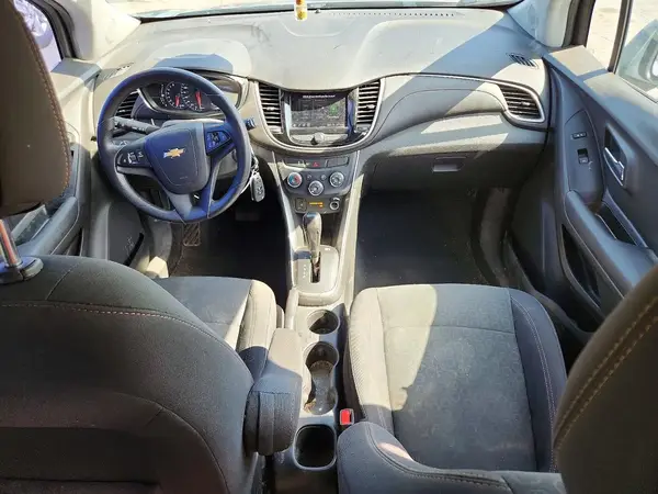 3GNCJKSB3LL275039 2020 CHEVROLET TRAX - Image 8