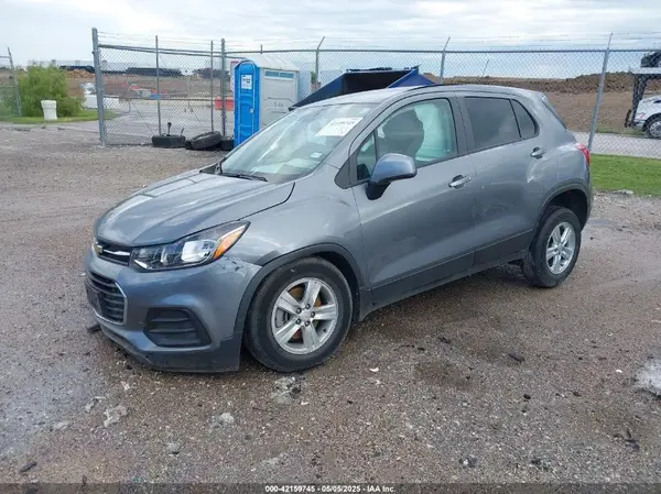 3GNCJKSB3LL293007 2020 CHEVROLET TRAX - Image 2