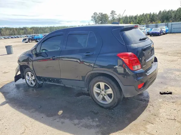 3GNCJKSB3LL298501 2020 CHEVROLET TRAX - Image 2