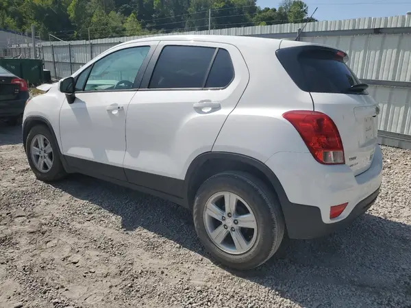 3GNCJKSB3LL299700 2020 CHEVROLET TRAX - Image 2