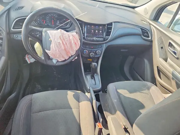3GNCJKSB3LL300165 2020 CHEVROLET TRAX - Image 8