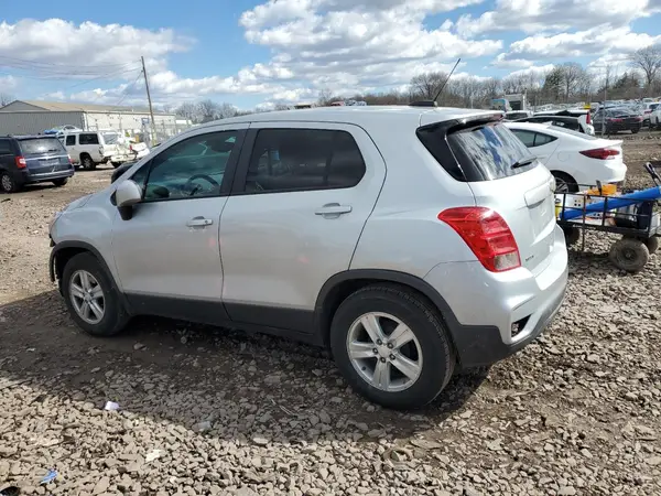 3GNCJKSB3LL319931 2020 CHEVROLET TRAX - Image 2