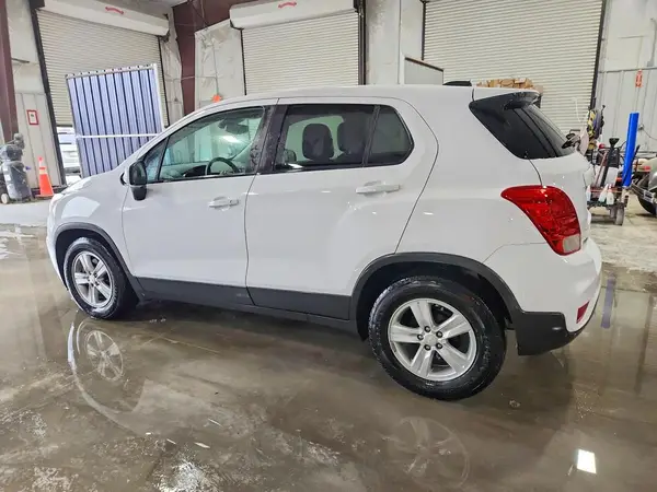 3GNCJKSB3LL324630 2020 CHEVROLET TRAX - Image 2