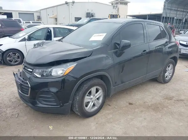 3GNCJKSB3LL326149 2020 CHEVROLET TRAX - Image 2