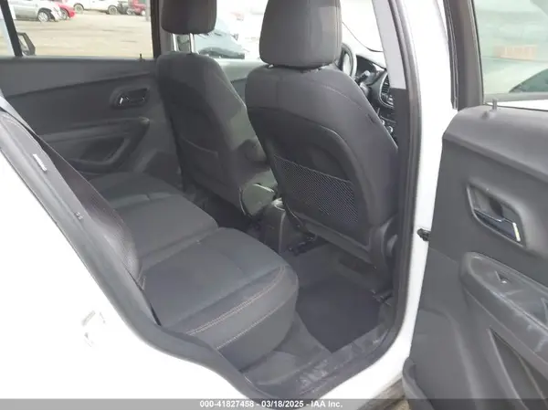 3GNCJKSB3LL327950 2020 CHEVROLET TRAX - Image 8