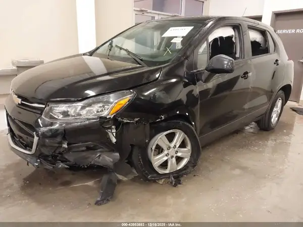 3GNCJKSB3LL340293 2020 CHEVROLET TRAX - Image 2