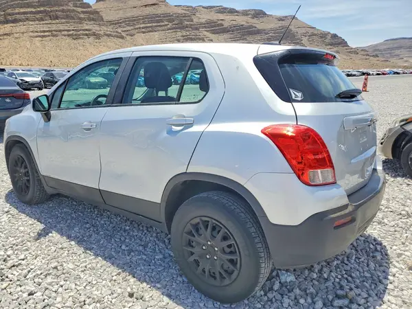 3GNCJKSB4GL262595 2016 CHEVROLET TRAX - Image 2