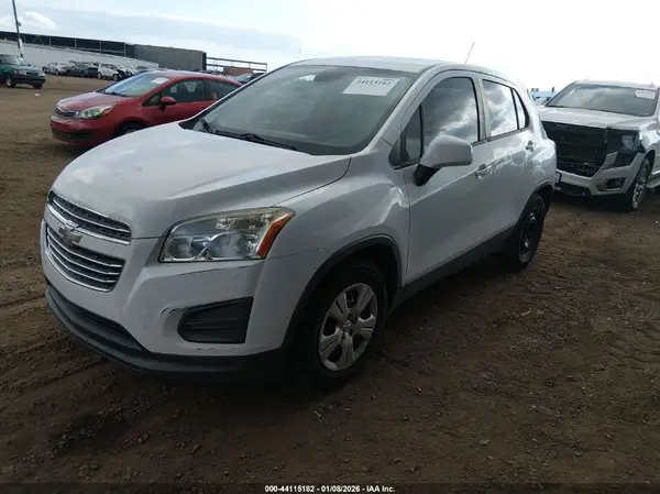 3GNCJKSB4GL263567 2016 CHEVROLET TRAX - Image 2