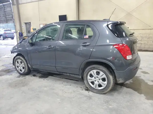 3GNCJKSB4GL268798 2016 CHEVROLET TRAX - Image 2