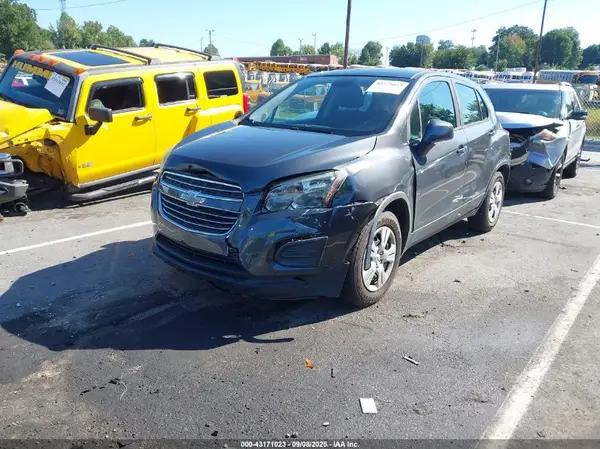 3GNCJKSB4GL271538 2016 CHEVROLET TRAX - Image 2