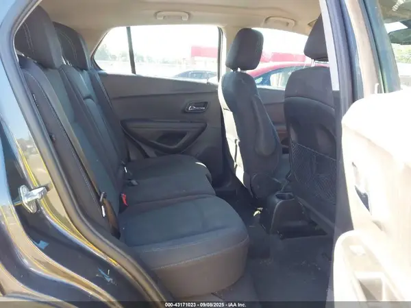 3GNCJKSB4GL271538 2016 CHEVROLET TRAX - Image 8