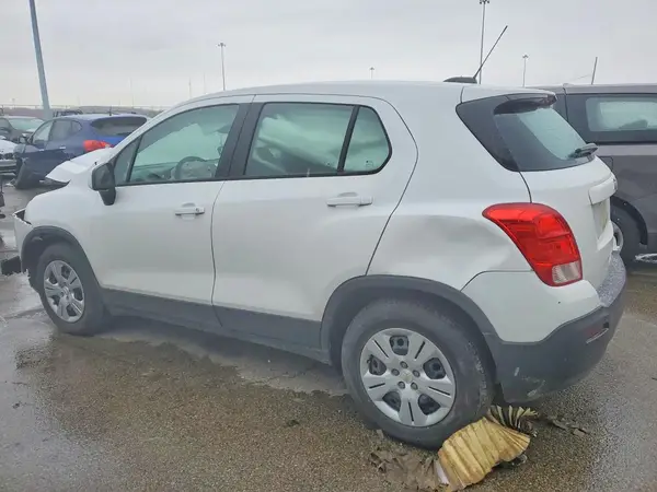 3GNCJKSB4GL275931 2016 CHEVROLET TRAX - Image 2