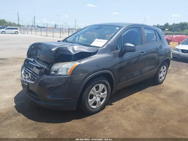 3GNCJKSB4GL277811 2016 CHEVROLET TRAX - Image 2