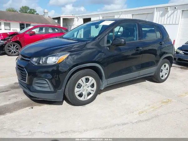 3GNCJKSB4HL169514 2017 CHEVROLET TRAX - Image 2