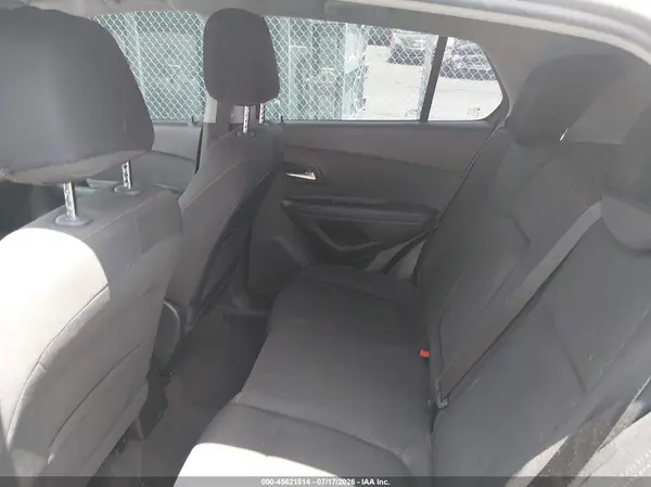 3GNCJKSB4HL189469 2017 CHEVROLET TRAX - Image 8