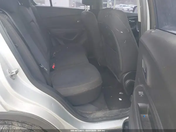 3GNCJKSB4HL194851 2017 CHEVROLET TRAX - Image 8
