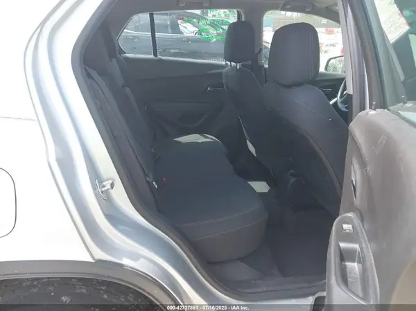 3GNCJKSB4HL209039 2017 CHEVROLET TRAX - Image 8