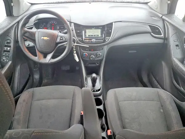 3GNCJKSB4HL235821 2017 CHEVROLET TRAX - Image 8