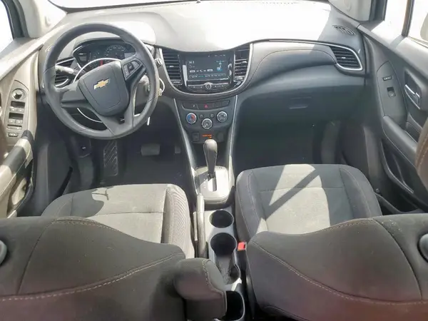 3GNCJKSB4HL246611 2017 CHEVROLET TRAX - Image 8