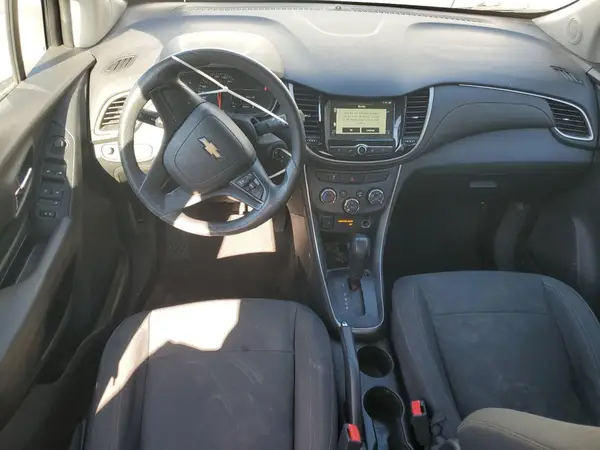 3GNCJKSB4HL267944 2017 CHEVROLET TRAX - Image 8