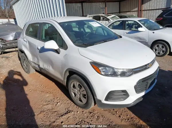 3GNCJKSB4HL279527 2017 CHEVROLET TRAX - Image 1