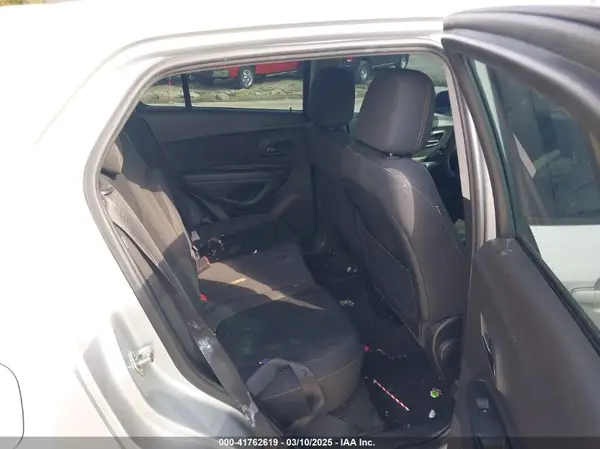 3GNCJKSB4JL147759 2018 CHEVROLET TRAX - Image 8