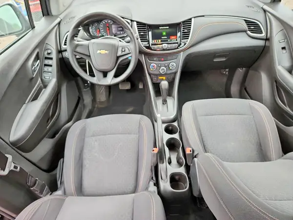 3GNCJKSB4JL166666 2018 CHEVROLET TRAX - Image 8