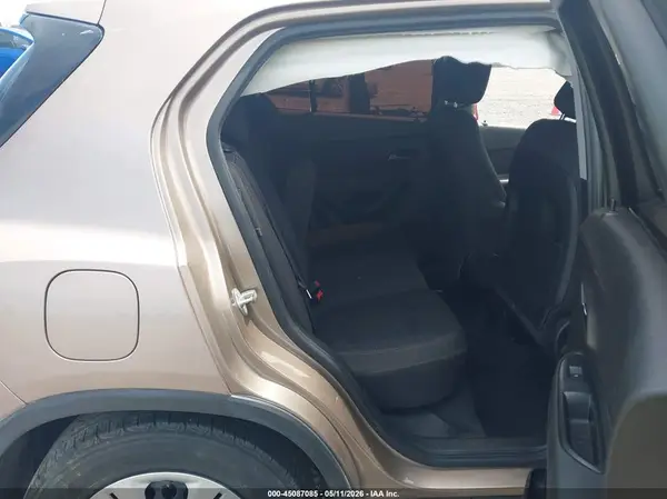 3GNCJKSB4JL168708 2018 CHEVROLET TRAX - Image 8